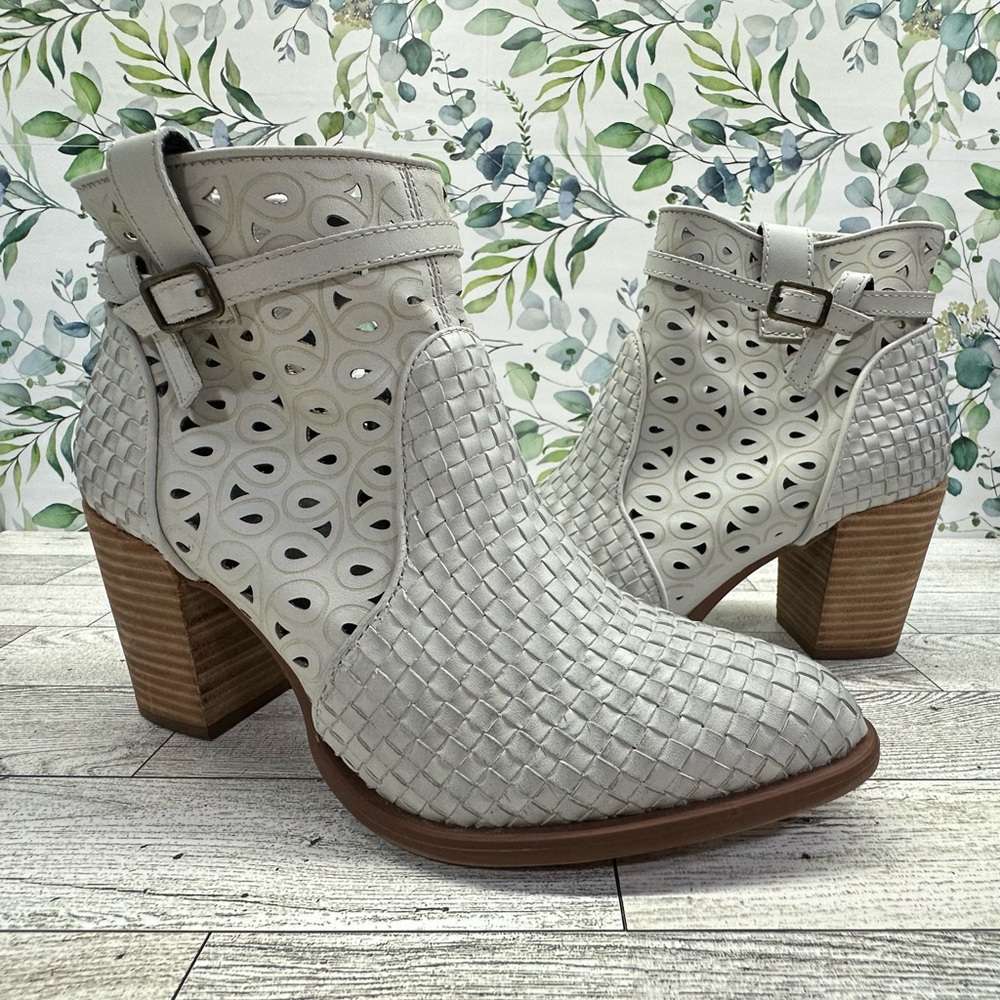 Dingo Woman’s Be Famous Boot Size 9.5